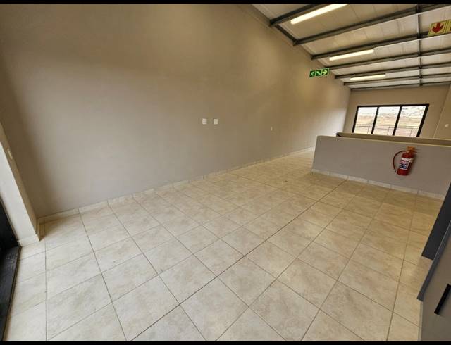 179M² WAREHOUSE FOR SALE IN MOREHILL